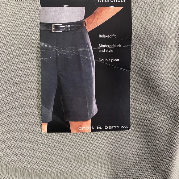 NEW | CROFT & BARROW Mens Microfiber Relaxed-Fit Double Pleat Shorts - Picture 4 of 5